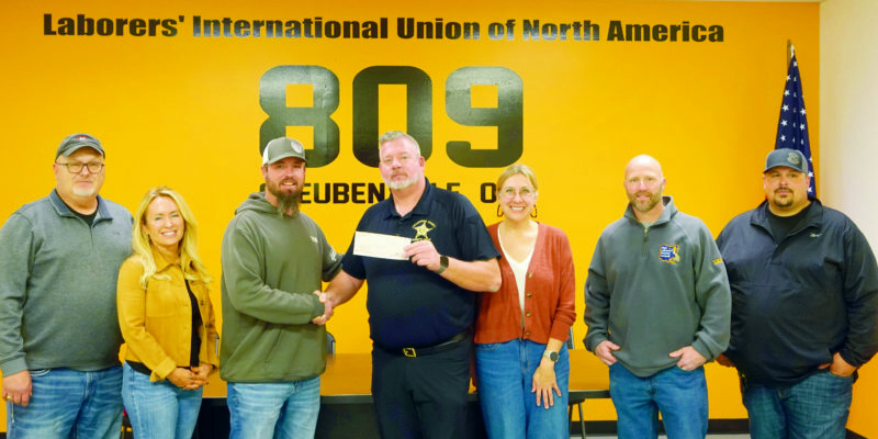Ohio Laborers’ Union makes holiday donation to FOP Quaker Lodge